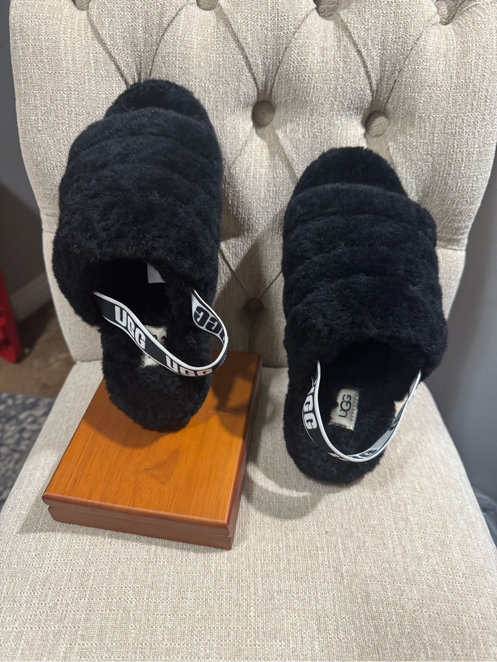 UGG Black Fluff Slide With Branded Sling Woman’s size 8